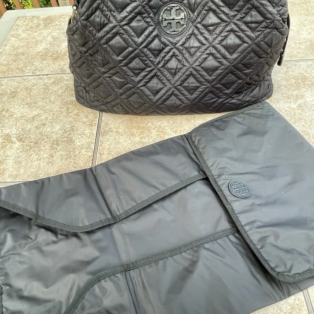 Tory Burch Marion Quilted Slouchy Baby Bag black